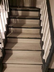 Holztreppe in der Sanierung